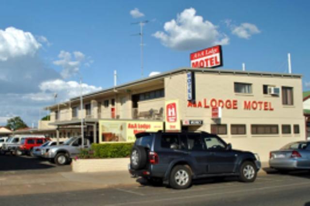 A&A Lodge Motel Emerald Exterior foto