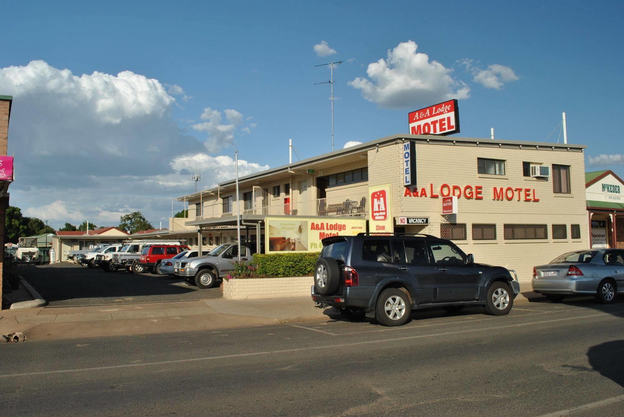 A&A Lodge Motel Emerald Exterior foto